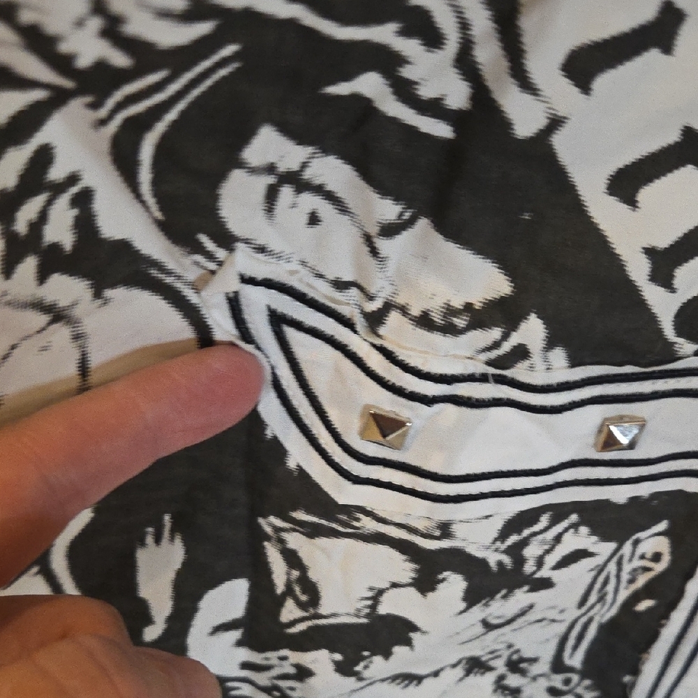 PAVI Men's White Shirt with Black Print/Embroidery/Studs Size Large NWT Western - Picture 6 of 11